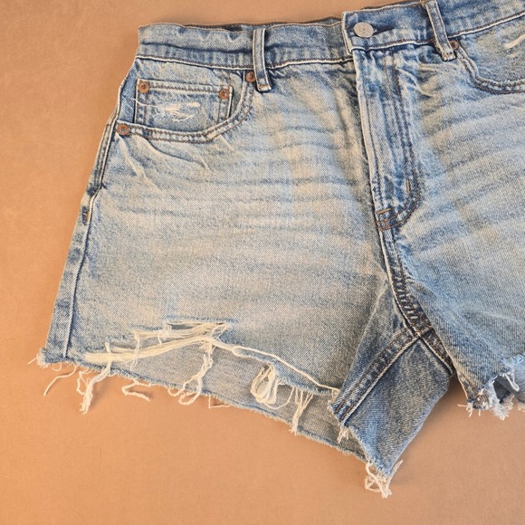 American Eagle Strigid High Rise Distressed Denim Shorts Light Wash Blue Size 6 - Picture 2 of 16